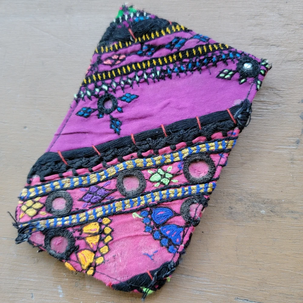 🪬🍄 Free People Boho Embroidered Repurposed vtg banjara hippie Wallet card case